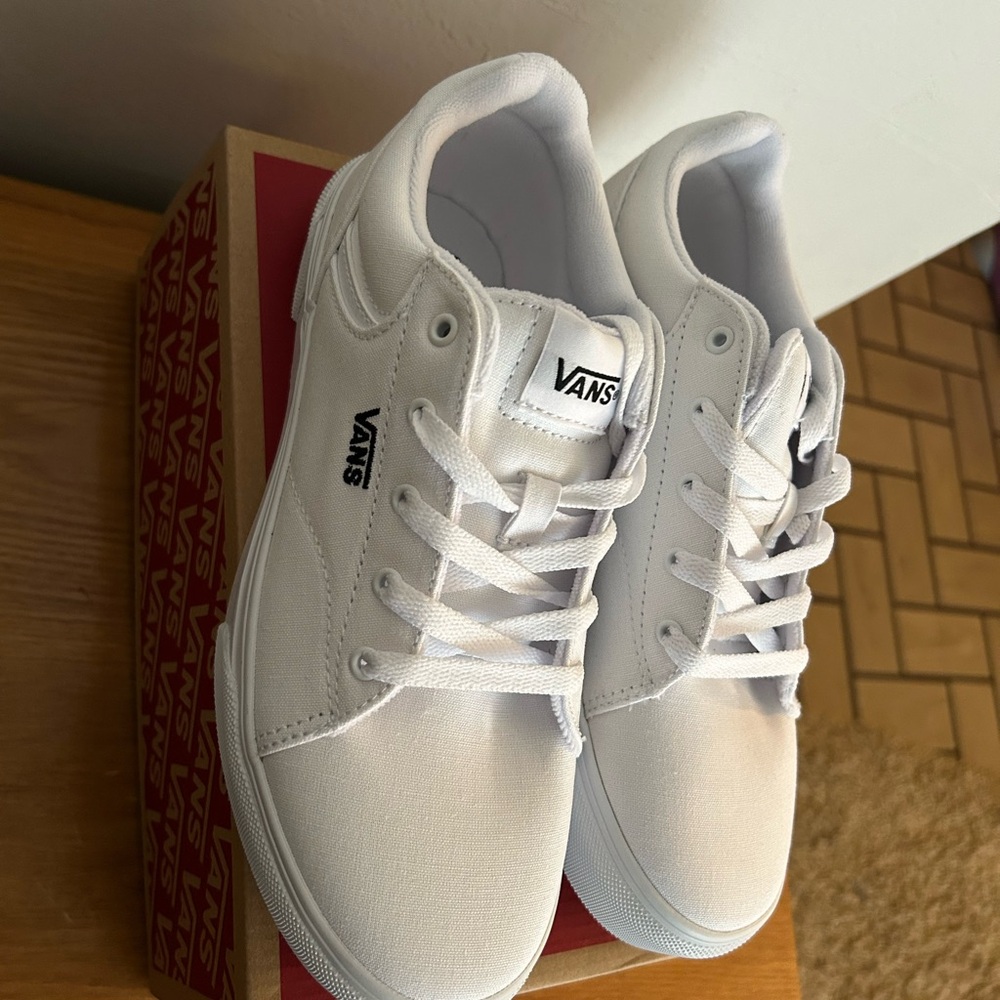 Vans White Sneakers size 5 youth size 6 1/2 women’s - Picture 5 of 8